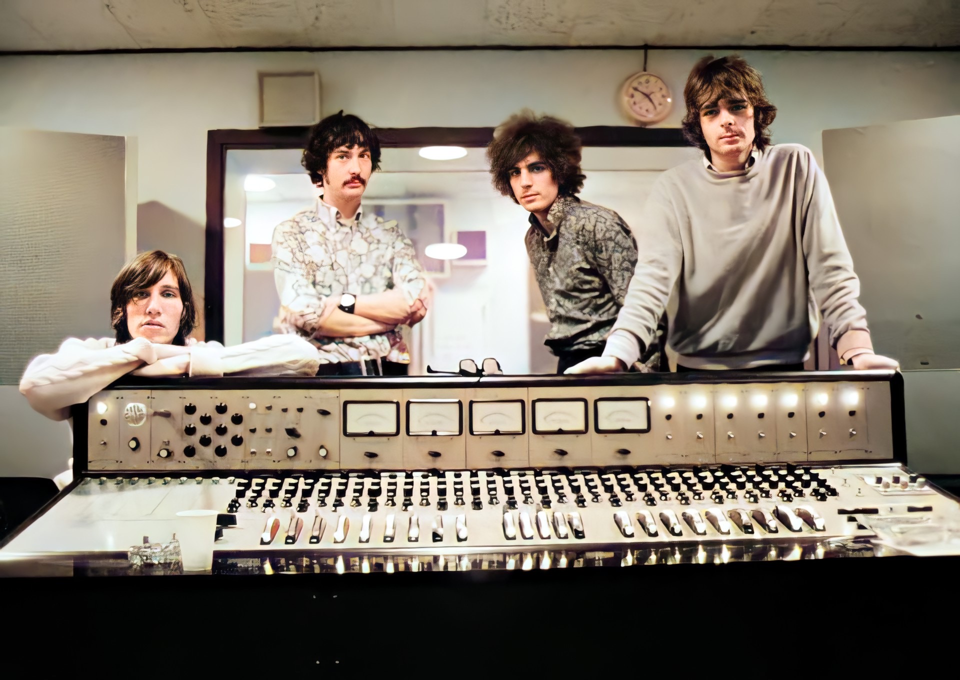 [Image: PinkFloyd-67.JPG]